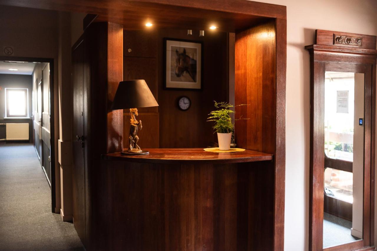 Hotel Podkowa วรอตซวาฟ ภายนอก รูปภาพ